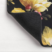 黒色の黄色い牡丹の模様 マウスパッド (コーナー)