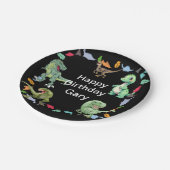 黒色背景の恐竜の誕生日パーティー ペーパープレート (アングル)
