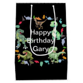 黒色背景の恐竜の誕生日パーティー ミディアムペーパーバッグ (裏面)