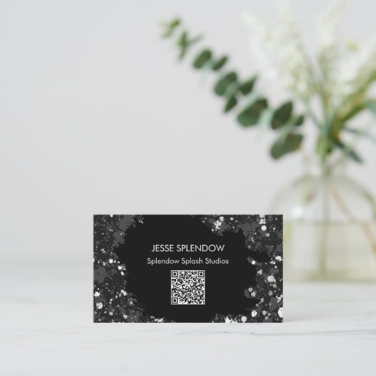 黒芸術的抽象芸術絵を描(ばちゃばちゃ)跳ねるQRコード 名刺 (スタンド正面)
