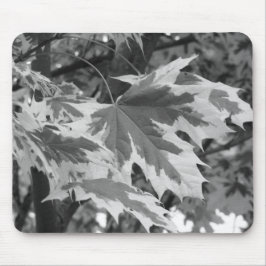 黒葉と白の マウスパッド