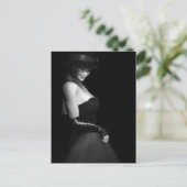 黒葉書入り婦人 ポストカード (スタンド正面)