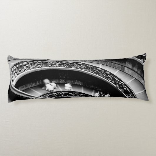 黒螺旋階段、白螺旋階段 ボディピロー (裏面)