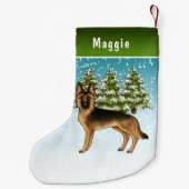 黒褐色のドイツの羊飼い犬の冬の森 スモールクリスマスストッキング (裏面)