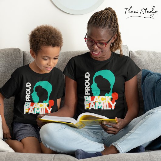 黒誇りを持った家族の黒い履歴月 Tシャツ