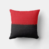 黒赤ニットストライプの：クローズアップ。 クッション (裏面)