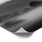 黒転が白の谷を霧が通る ポスター (角)