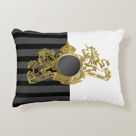 黒金ゴールドエンブレムホワイトタキシードリングや輪ベアラー枕 アクセントクッション (正面)