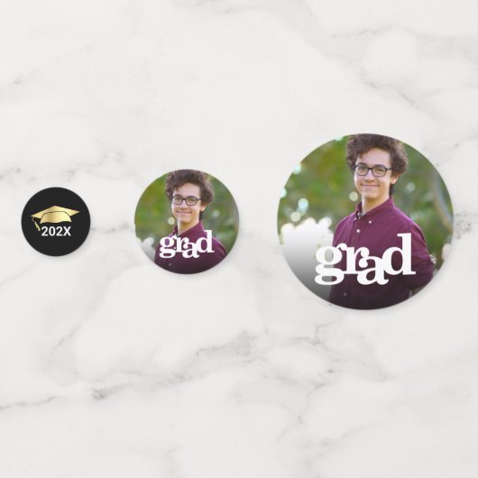 黒金ゴールド卒業3枚フォトはっきりしたタイポグラフィ コンフェッティ (裏面)