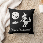 黒飛んでいると白のシンプルほうきの魔女 クッション (ブランケット)