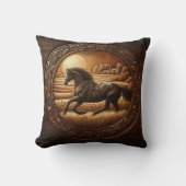 黒馬走のスルーフィールドで夕暮れ クッション (正面)