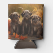 黒髪のポインティンググリフォンの子犬の秋 缶クーラー (正面)