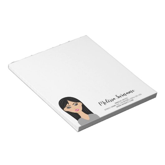 黒髪の女性カスタムメイクアップアーティスト ノートパッド (アングル)