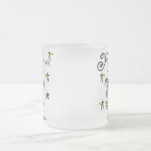 黒髪の男の子のロックスター フロストグラスマグカップ (中央)