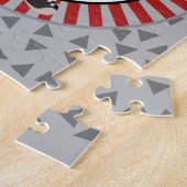 黒髪スケートボードボーイ – グレーレッド ジグソーパズル (側面)