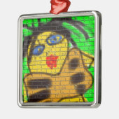 黒髪ビー女性グラフィティウォール絵画ズグリーン メタルオーナメント (左)