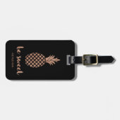 黒|のローズピンクのパイナップルは甘いです ラゲッジタグ (正面横)