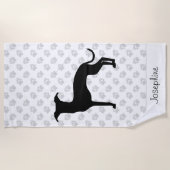 黒（または他の色）のIggyシルエットと名前 ビーチタオル (正面)