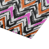 黒、オレンジ、ピンクの手描き山形 カッティングボード (角)