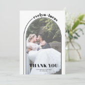 黒、白のアーチとタイポグラフィの写真結婚の サンキューカード (スタンド正面)