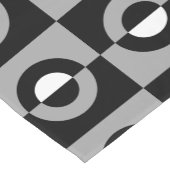 黒、白、グレーのジオメトリパターン ショートテーブルランナー (コーナー)