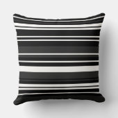 黒、白、グレーのストライプ クッション (裏面)