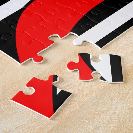 黒、白、赤のアーモダント ジグソーパズル (側面)