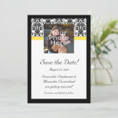 黒、白、黄色のダマスクの写真の日付を保存 セーブザデート (スタンド正面)