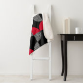 黒、赤、白の幾何学模様。 シェルパブランケット (インサイチュ)
