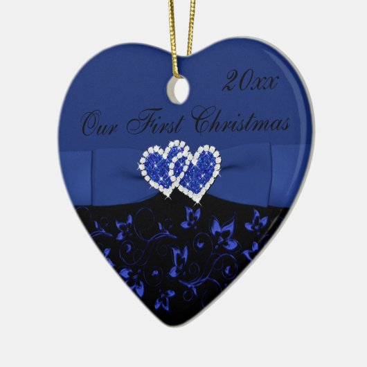 黒、青私達の初めてのクリスマスの記念品のオーナメント セラミックオーナメント (左)