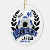 黒、青、白のパーソナライズされたサッカー⚽ セラミックオーナメント (左)