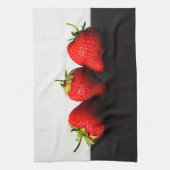 黒Ktcnmの上の白のイチゴ キッチンタオル (縦)