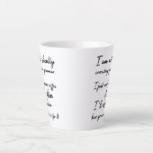 黙ってあなたの文法を修正しない カフェラテマグ (正面)