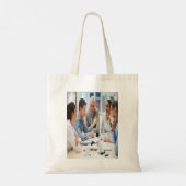 黙ってあなたの文法高校を直してる トートバッグ (裏面)