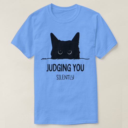 黙って判断する猫 Tシャツ (デザイン正面)