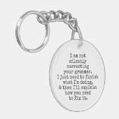 黙って文法を白黒に修正しない キーホルダー (正面左)