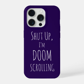 「黙れ、Doom Scrolling中だ」パープルスマホケース iPhone 15 Proケース