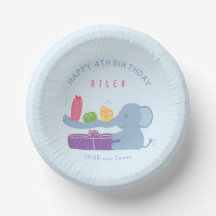 鼻の長い象とプレゼントの誕生日紙皿