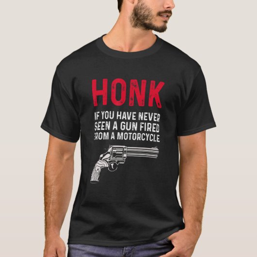 鼻もしで撃たれた銃は見たことがない Tシャツ (正面)