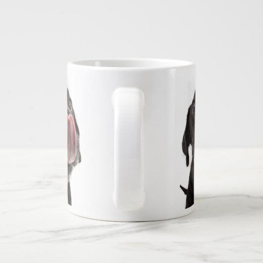 鼻をなめる黒いラブラドール ジャンボコーヒーマグカップ (裏面)
