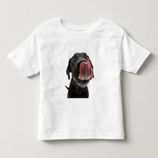 鼻をなめる黒いラブラドール トドラーTシャツ (正面)