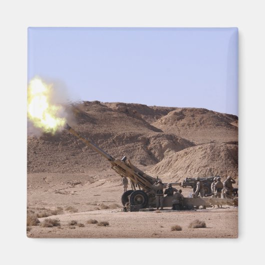 鼻先から炎と煙が出る マグネット (正面)