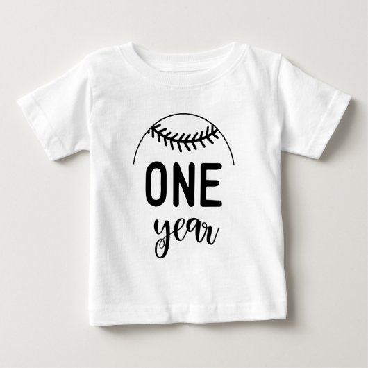1歳の誕生日を迎えた野球少年の成長記録に ベビーTシャツ (正面)