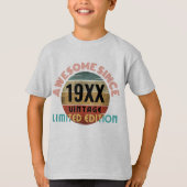 19XX年生まれのAWESOME限定Tシャツ Tシャツ (正面)