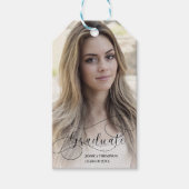 ２０２５年　優雅な筆跡　卒業写真　卒業式 ギフトタグ (正面)