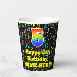 ５歳の誕生日：楽しい音楽の音符のパターン、虹色の５ 紙コップ