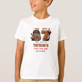 6歳から7歳へ – ホッケー7歳の誕生日パーティー Tシャツ