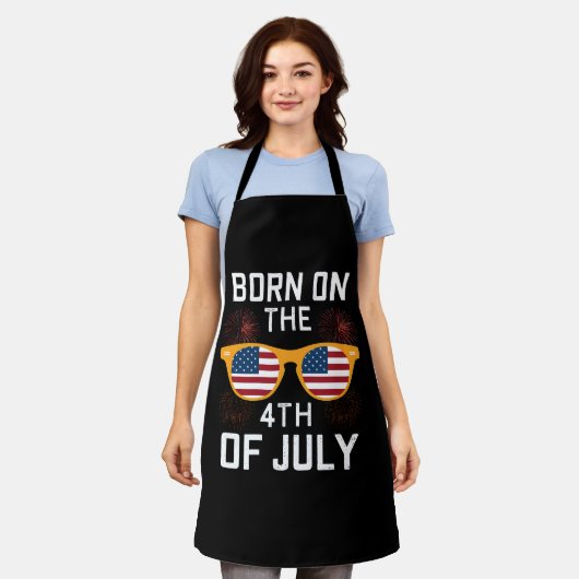７月４日生まれの誕生日サングラス USA エプロン (着用した状態)