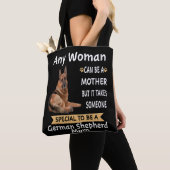 010どんな女性でも母親になれるが誰かを奪う トートバッグ (クローズアップ)