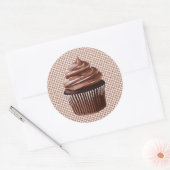 013 Chocolate Cupcake on Gingham Sticker ラウンドシール (封筒)